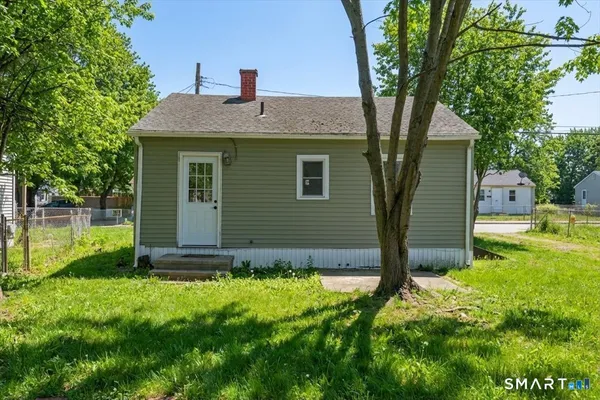 $3,000 | 106 Midway Ovl, Groton, CT 06340