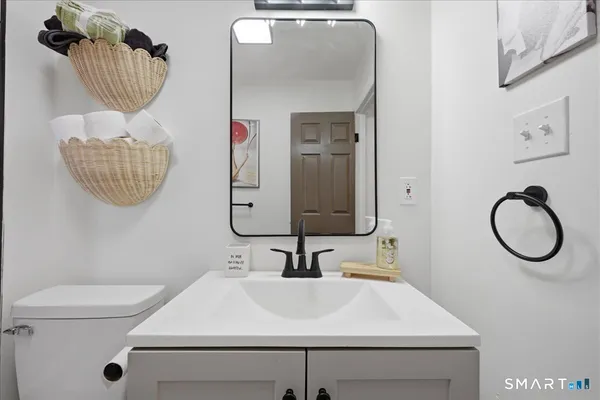 $3,000 | 106 Midway Ovl, Groton, CT 06340