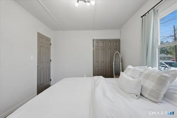 $3,000 | 106 Midway Ovl, Groton, CT 06340