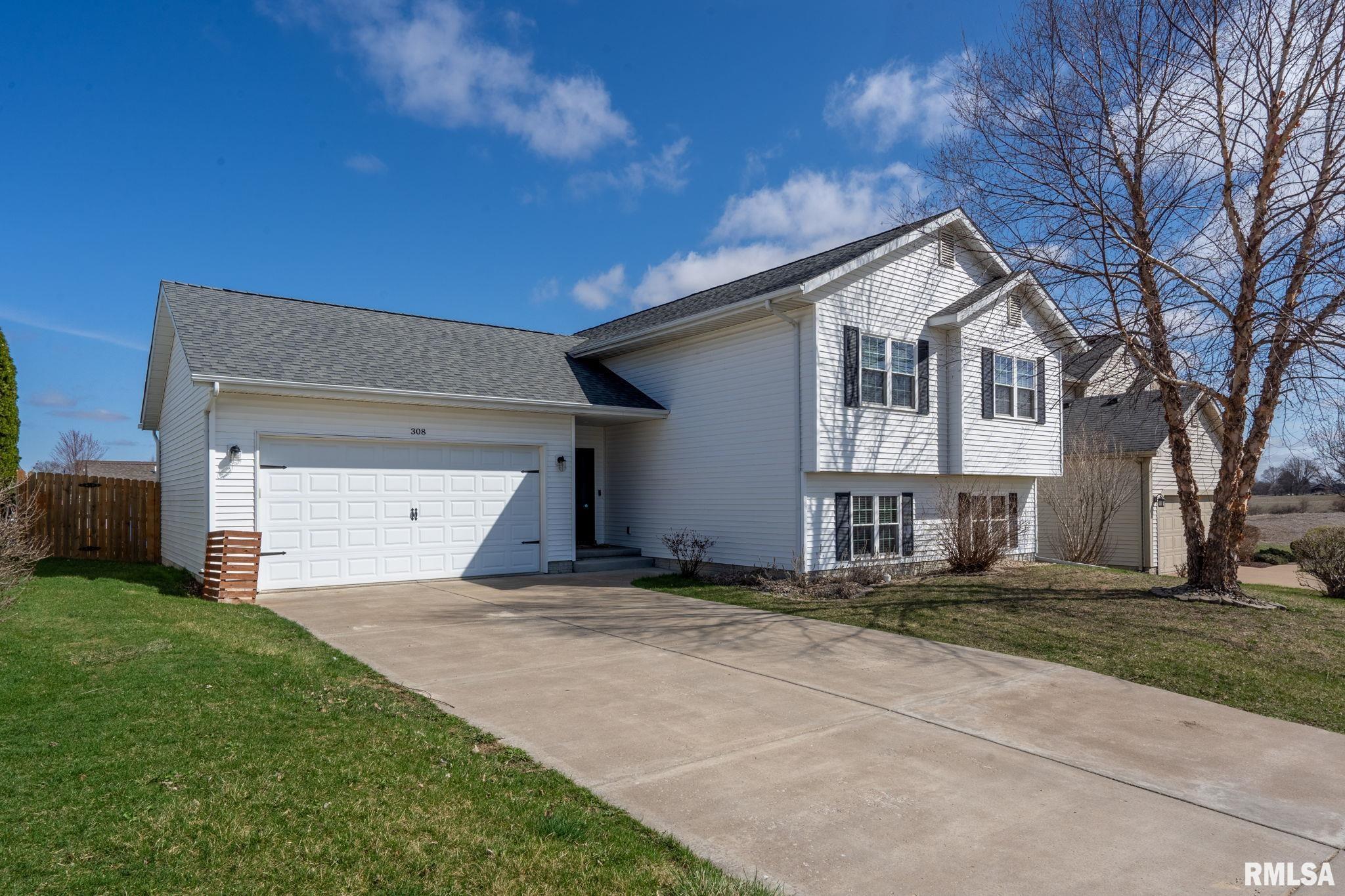 308 Portage Way Colona, IL 61241 - Photo 2 of 33