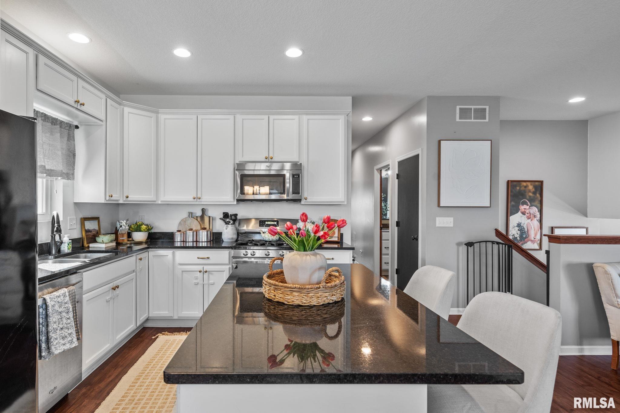 308 Portage Way Colona, IL 61241 - Photo 8 of 33