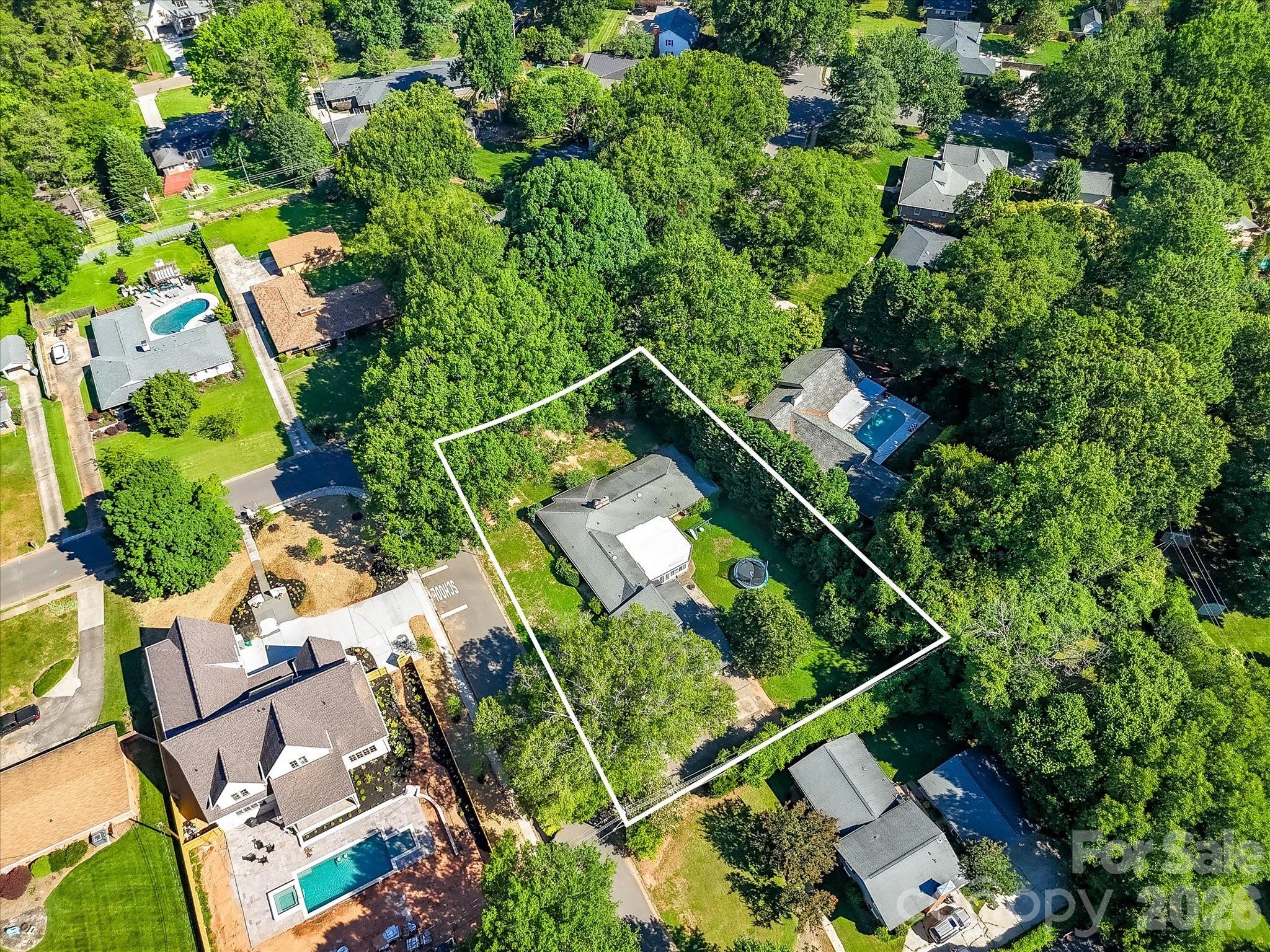 827 Lansdowne Road Charlotte, NC 28270 - Photo 6 of 9 Gallery Image 6