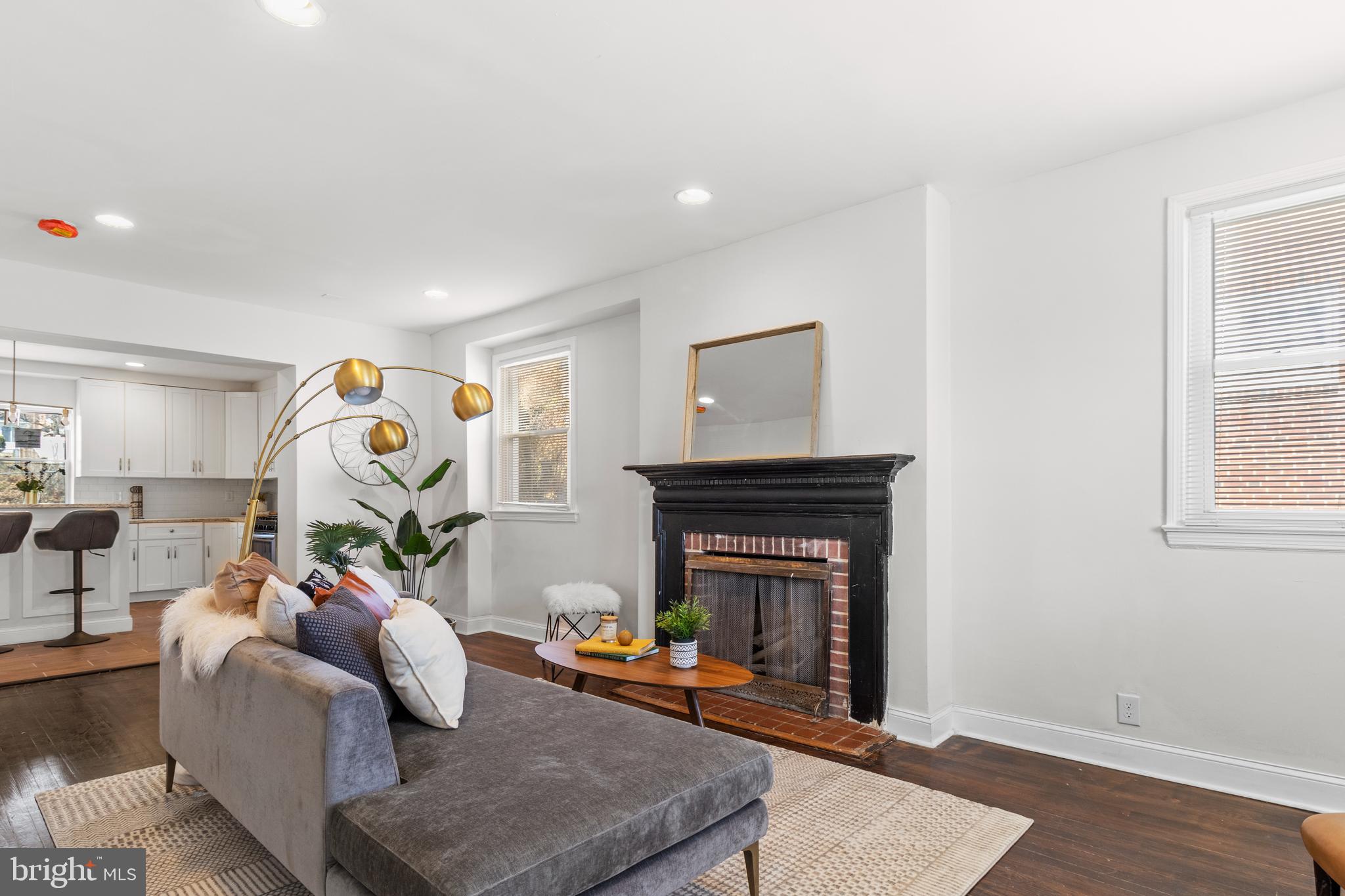 3604 Dennlyn Road Baltimore, MD 21215 - Photo 3 of 49 Gallery Image 3