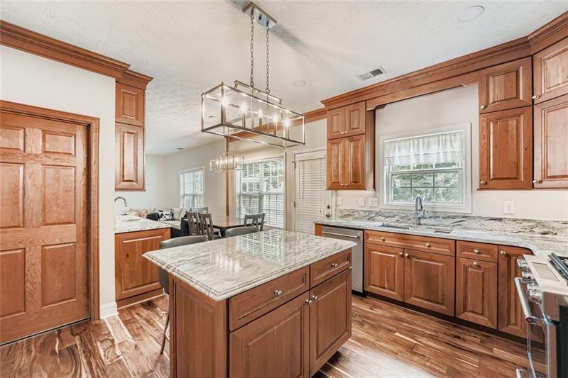 2409 Caneridge Way Southwest Marietta, GA 30064 - Photo 10 of 28