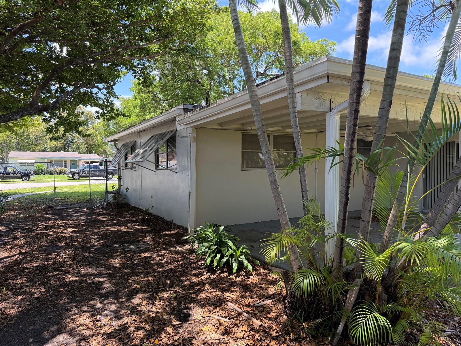 3241 Pierce Street Hollywood, FL 33021 - Photo 5 of 5