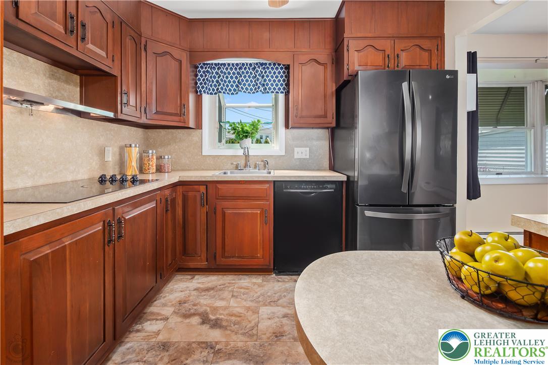 1835 Pinehurst Road Bethlehem, PA 18018 - Photo 11 of 30