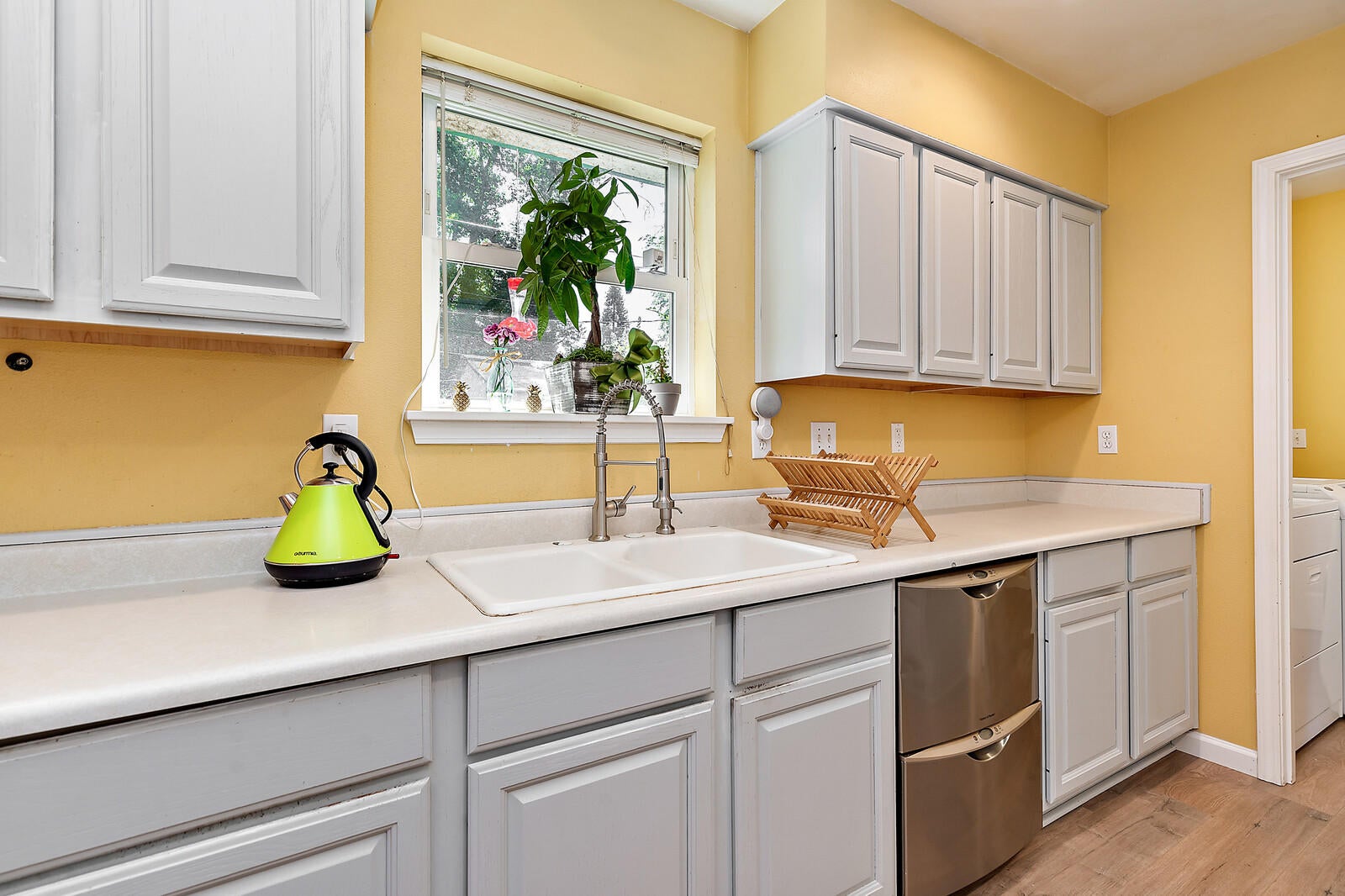 2833 Lower River Road Grants Pass, OR 97526 - Photo 11 of 60 Counters & Storage!
