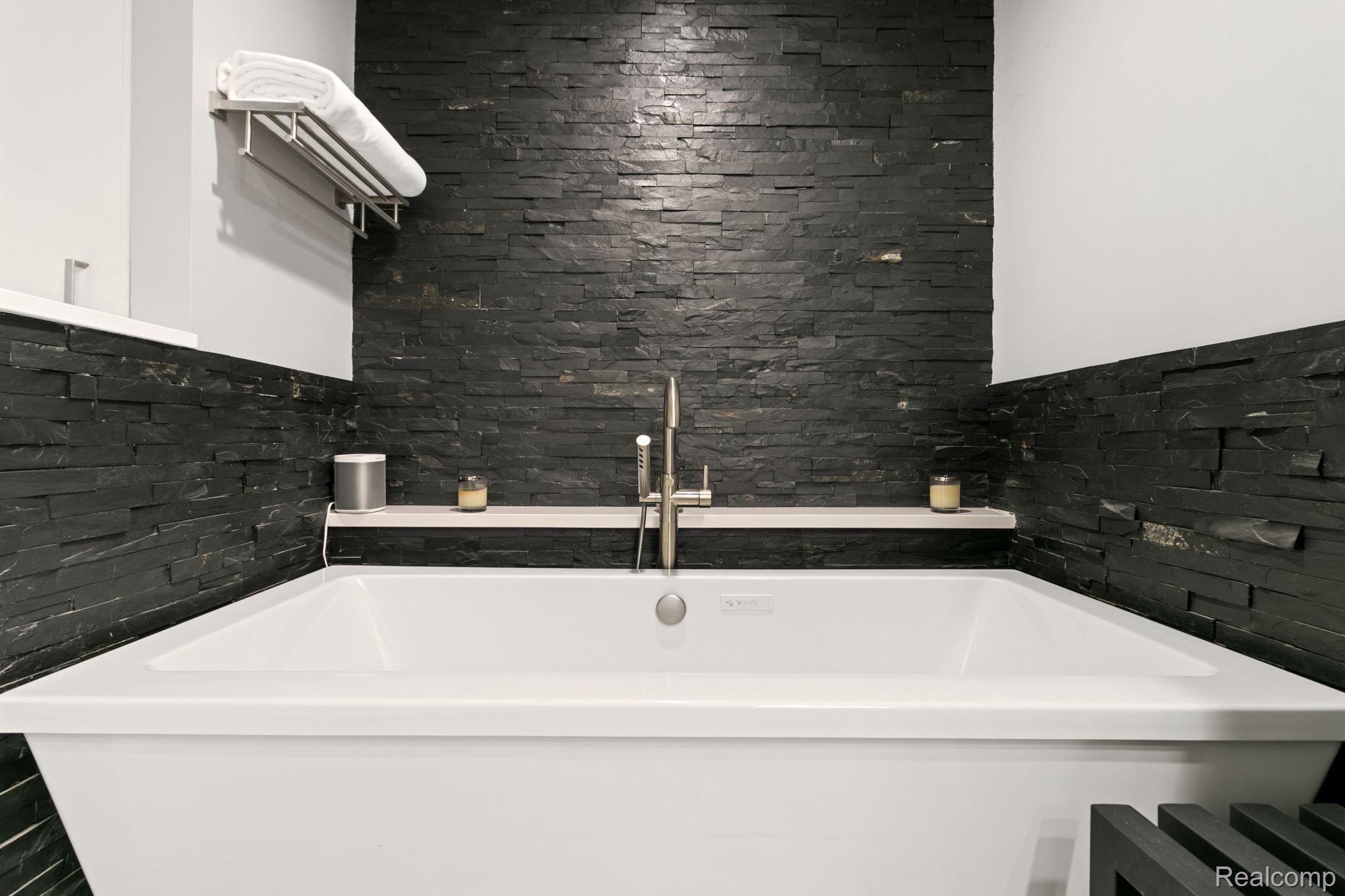 500 Southfield Road Birmingham, MI 48009 - Photo 18 of 33 Gallery Image 18