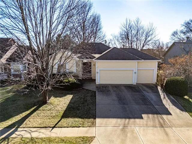 $475,000 | 8431 West 156th Terrace, Overland Park, KS 66223