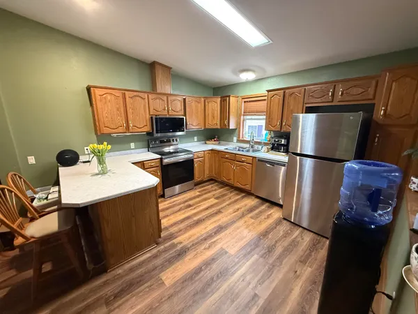 $130,000 | N115-w21106 Brookside, Germantown, WI 53022