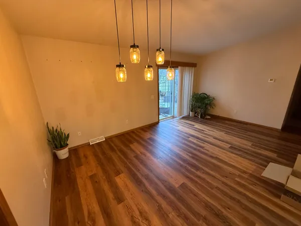 $130,000 | N115-w21106 Brookside, Germantown, WI 53022