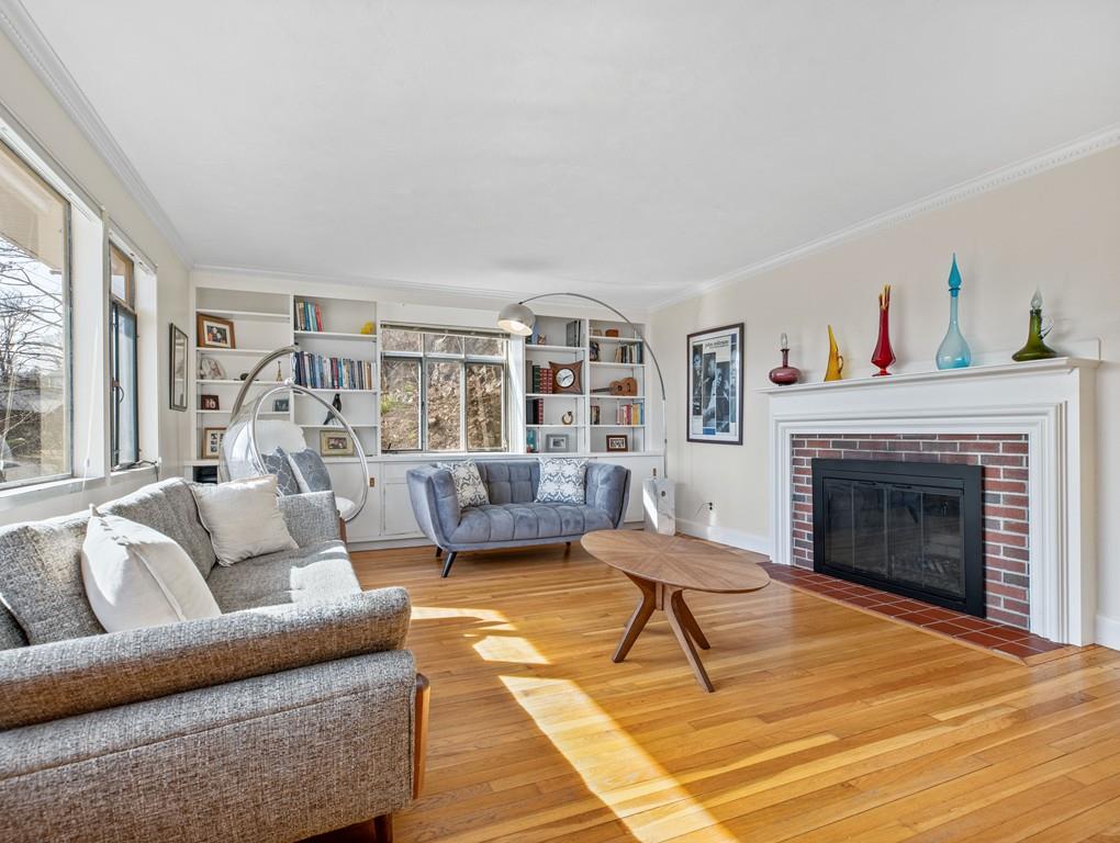 19 Brunswick Road Arlington, MA 02476 - Photo 8 of 18 Gallery Image 8