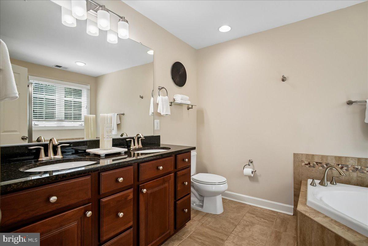 848 West Glebe Road Alexandria, VA 22305 - Photo 22 of 43 Primary bathroom with double sinks