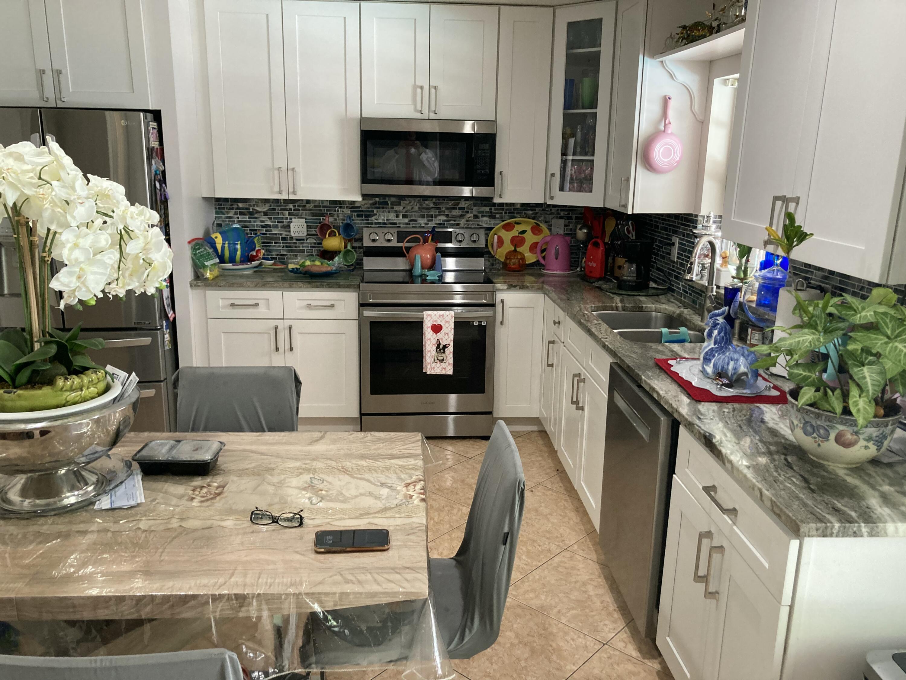 9165 Southwest 18th Street Boca Raton, FL 33428 - Photo 4 of 19 1000154321