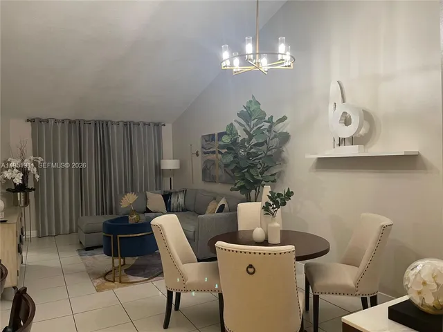 $2,400 | 13946 Southwest 90th Terrace, Unit 13946, Miami, FL 33186