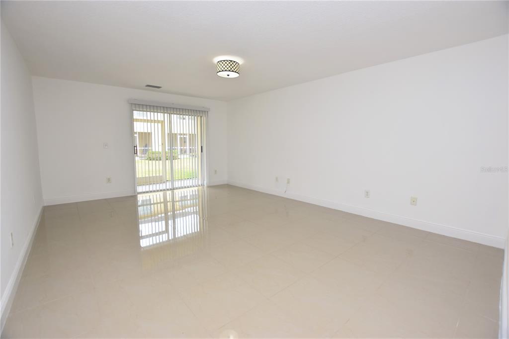 5410 River Rock Road Lakeland, FL 33809 - Photo 8 of 26 an empty room with windows