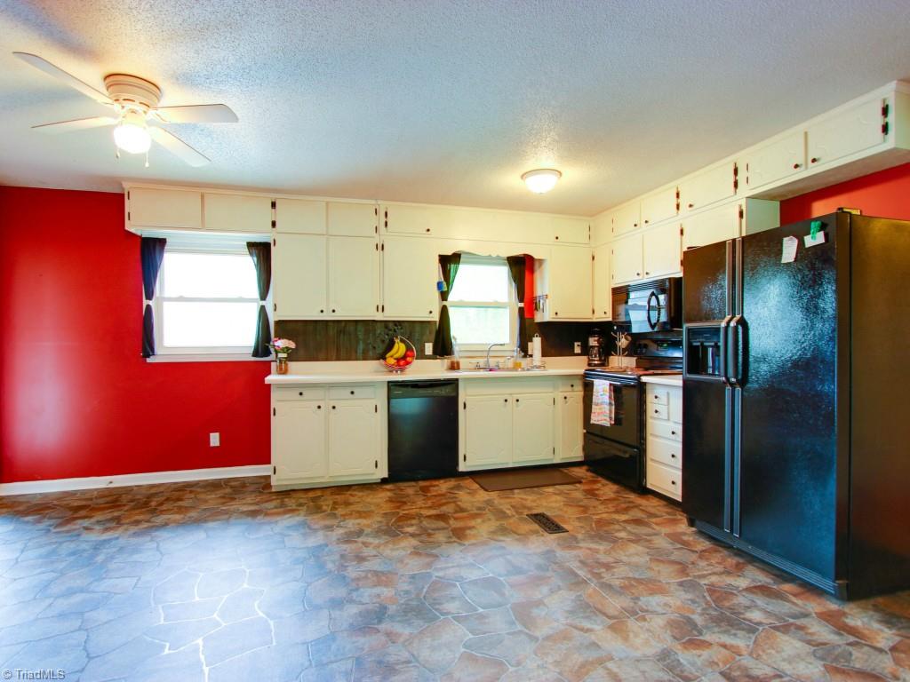 7026 Weant Road Archdale, NC 27263 - Photo 2 of 16 Gallery Image 2