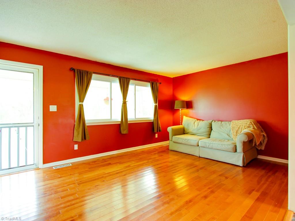7026 Weant Road Archdale, NC 27263 - Photo 4 of 16 Gallery Image 4