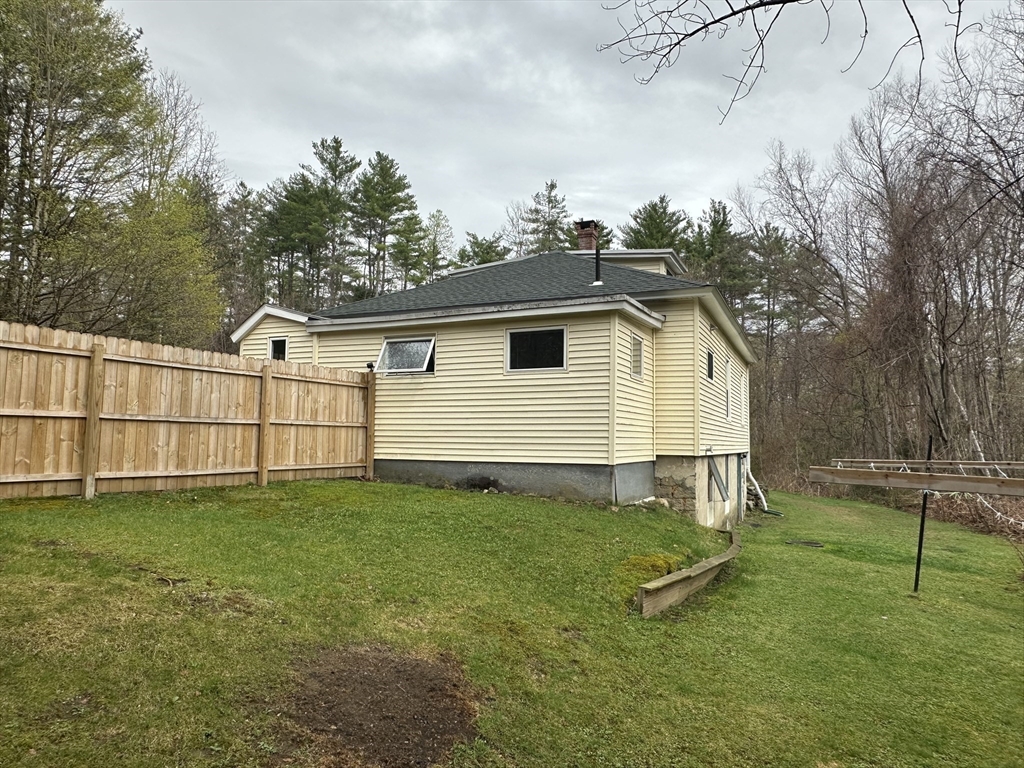 11 Bray Road Buckland, MA 01370 - Photo 7 of 34