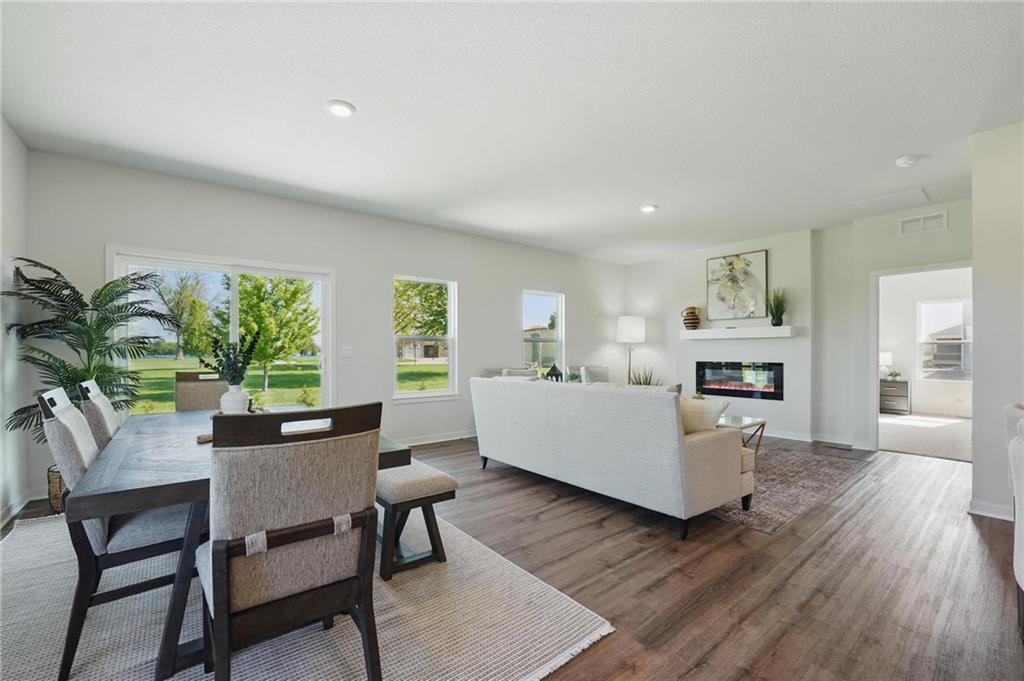 2203 Creek View Lane Raymore, MO 64083 - Photo 14 of 27