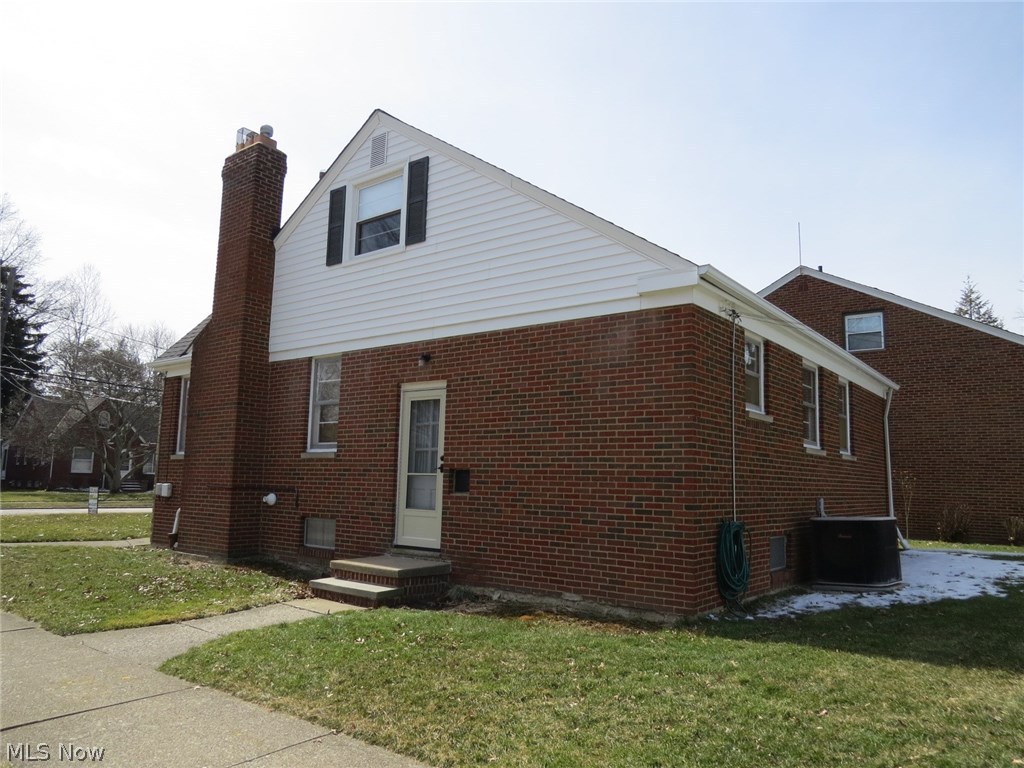 21342 Eaton Road Cleveland, OH 44126 - Photo 30 of 31 Gallery Image 30