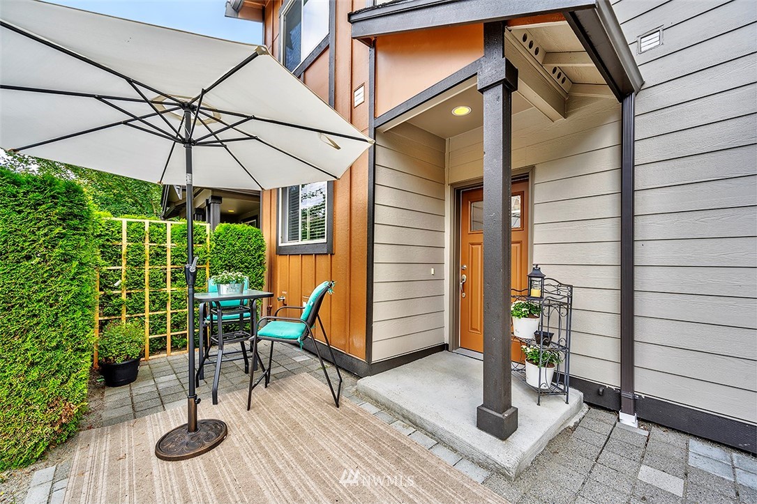 16522 2nd Avenue Southeast Bothell, WA 98012 - Photo 2 of 20