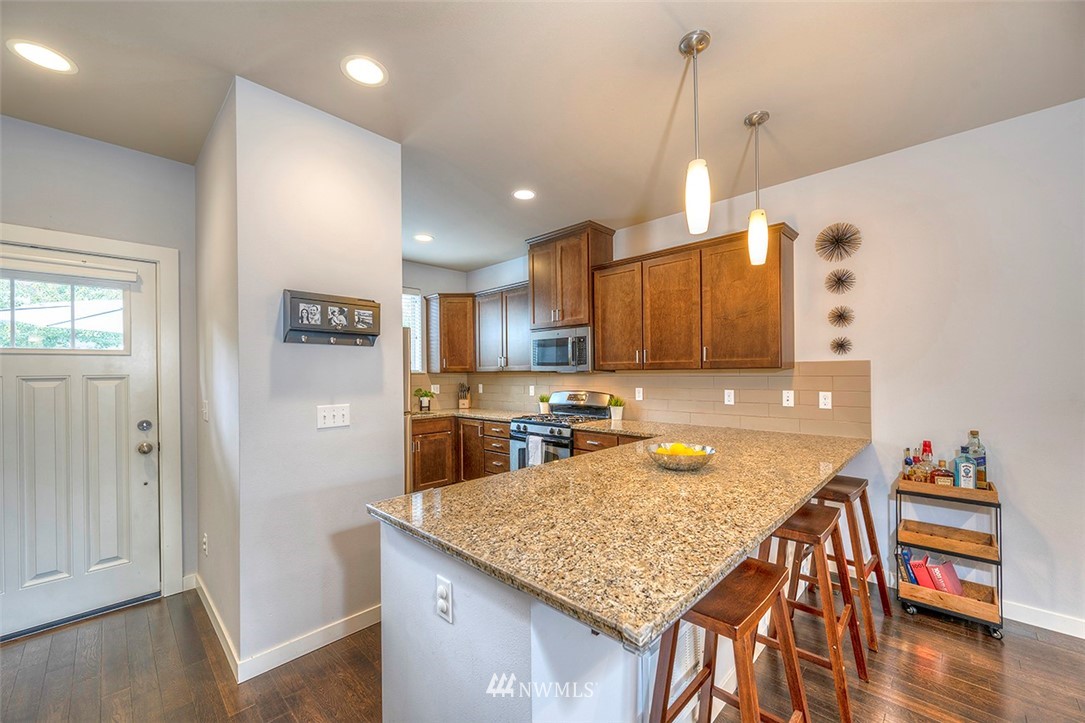 16522 2nd Avenue Southeast Bothell, WA 98012 - Photo 4 of 20