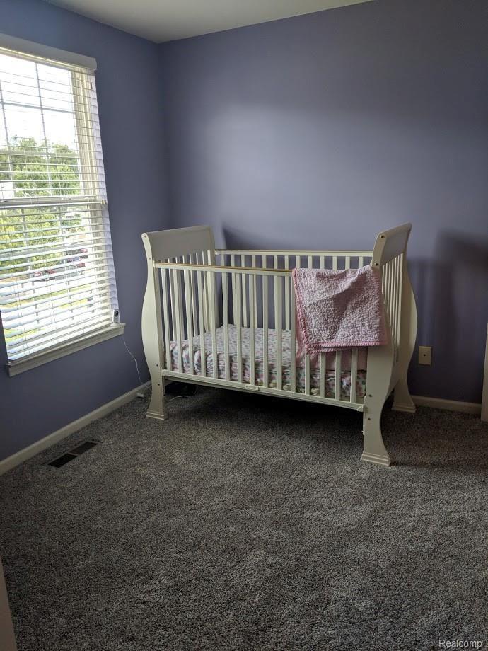 911 Deer Valley Road Holly, MI 48442 - Photo 24 of 36 bed1.jpg