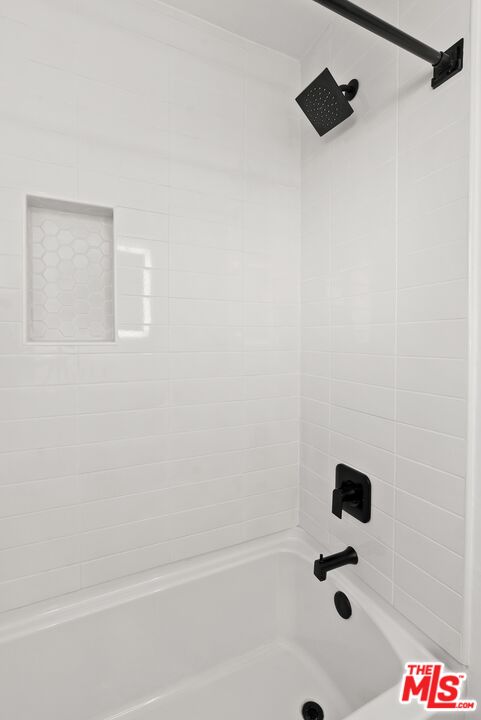 4020 La Salle Avenue Culver City, CA 90232 - Photo 22 of 33 a bathroom with a bathtub and a shower