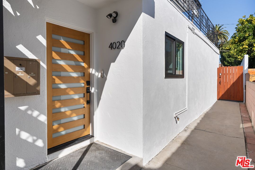 4020 La Salle Avenue Culver City, CA 90232 - Photo 3 of 33 a view of a hallway with front door