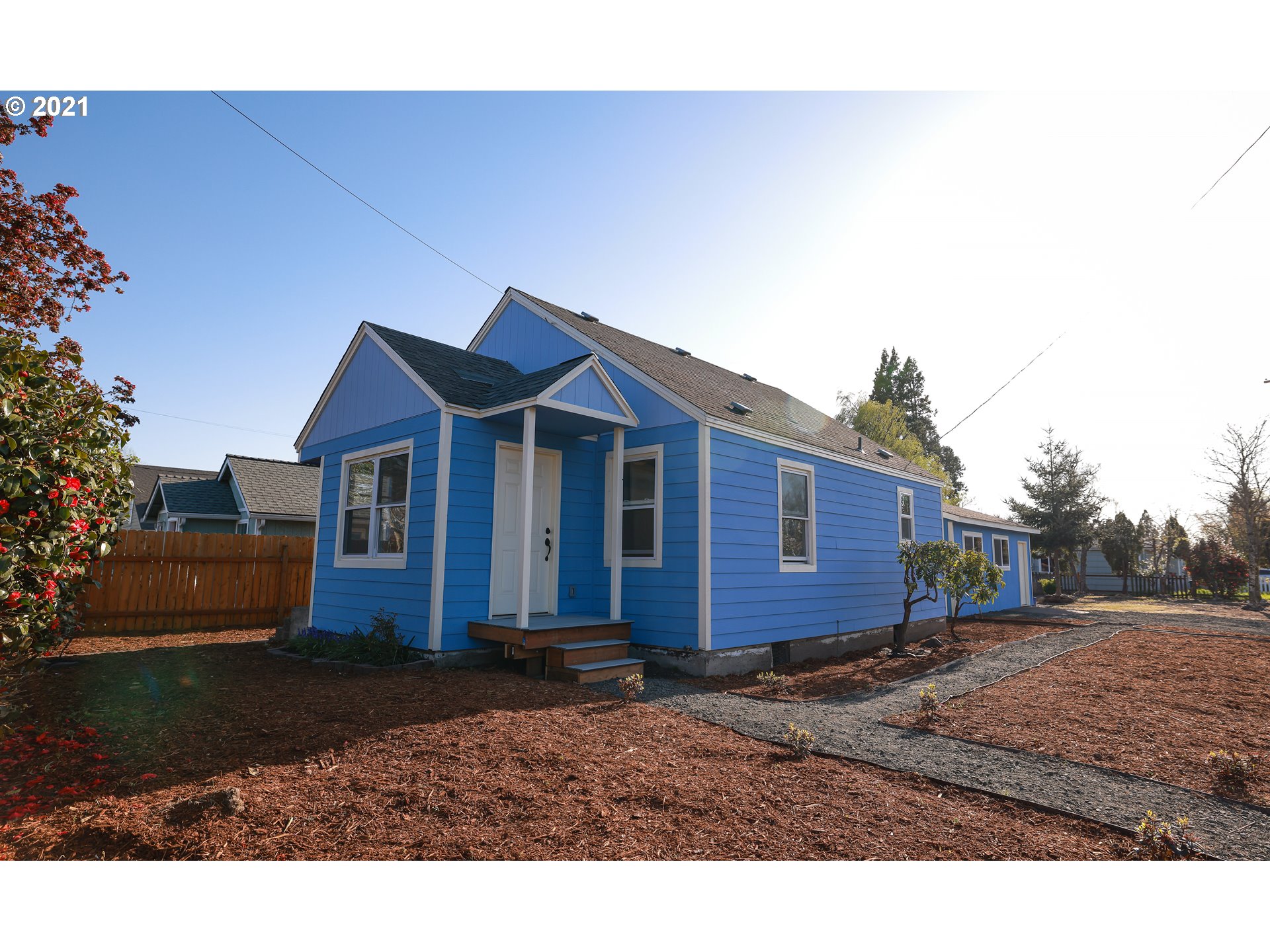 780 28th Street Springfield, OR 97477 - Photo 1 of 26