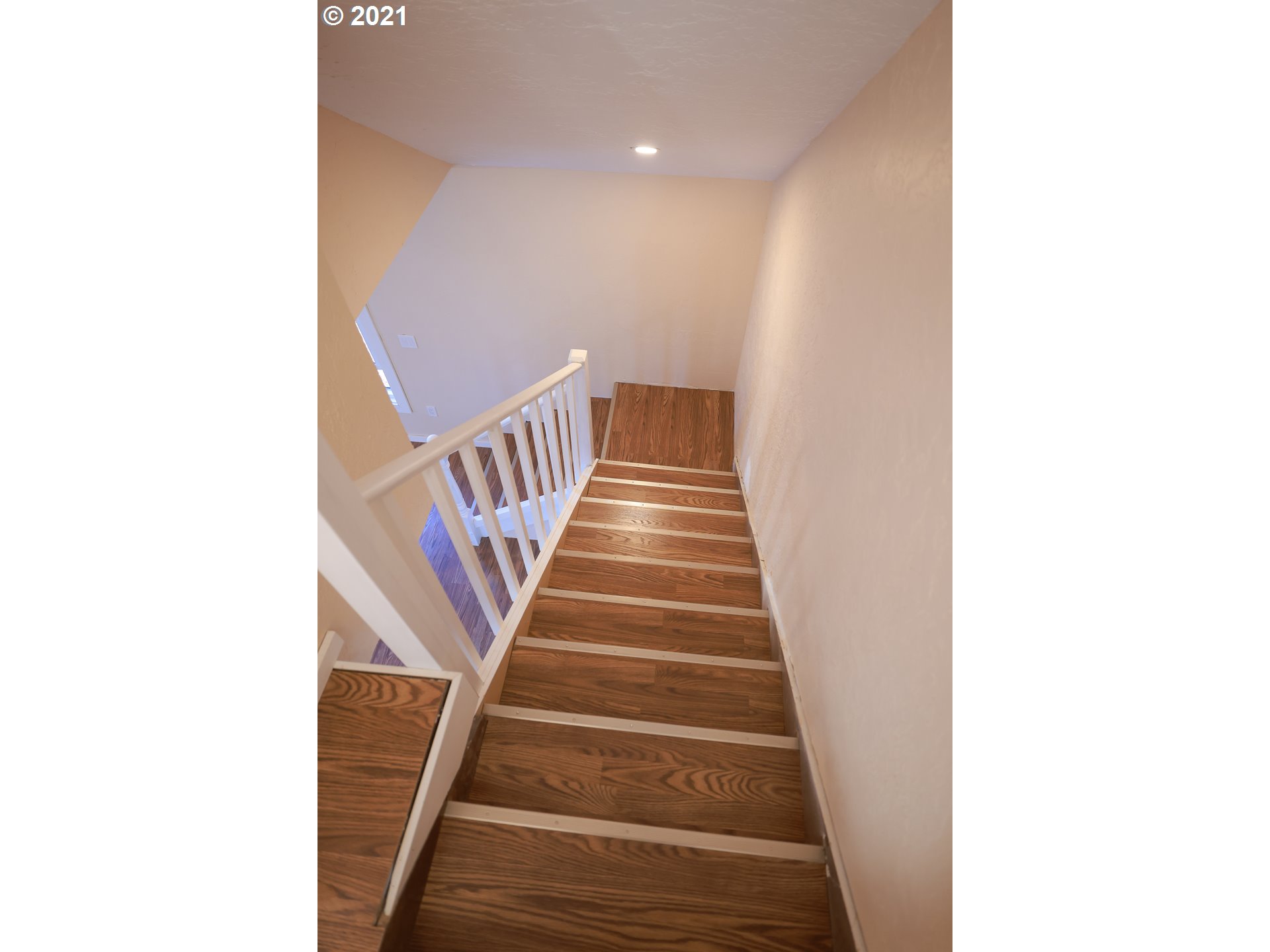 780 28th Street Springfield, OR 97477 - Photo 12 of 26