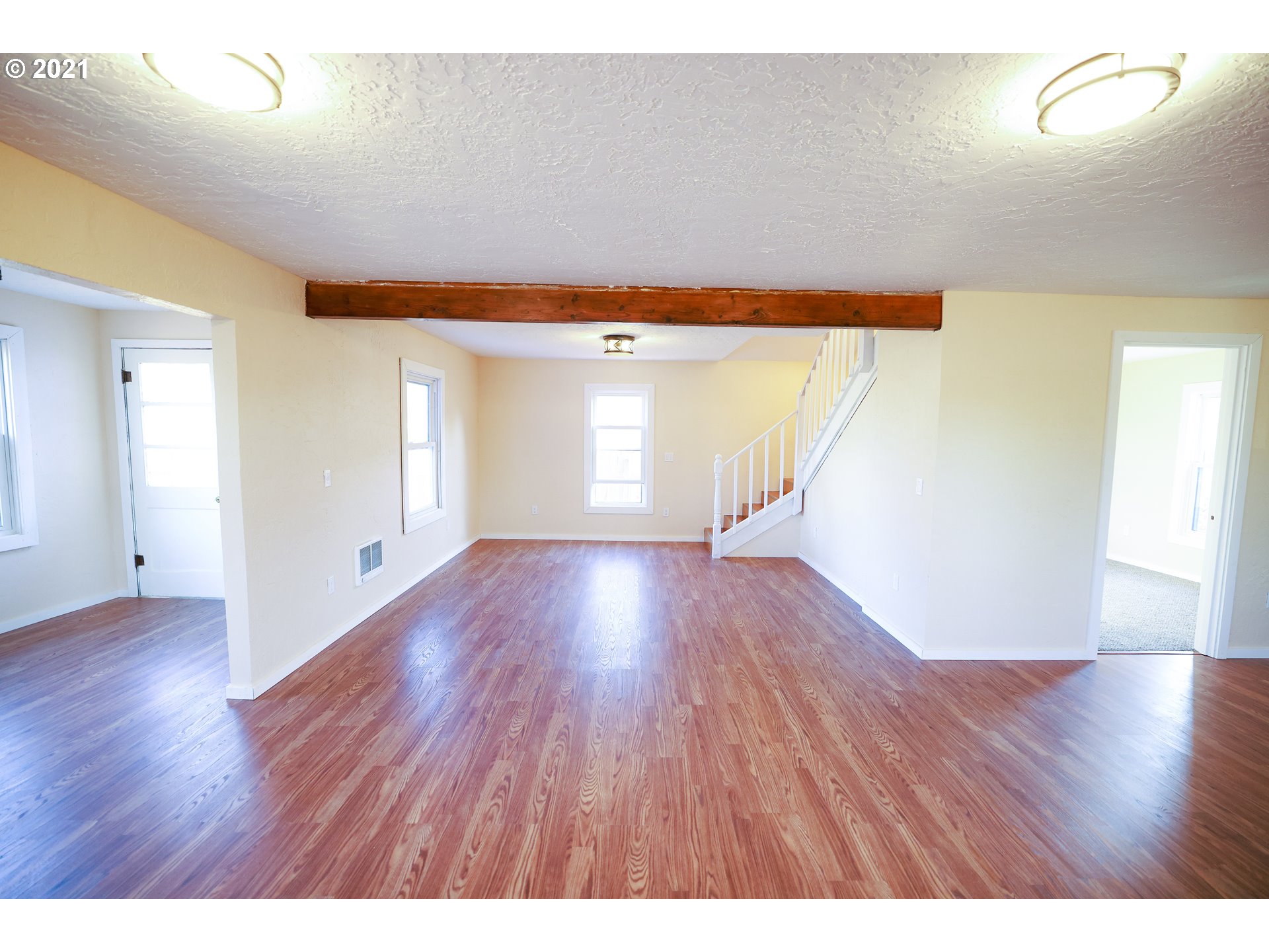 780 28th Street Springfield, OR 97477 - Photo 5 of 26