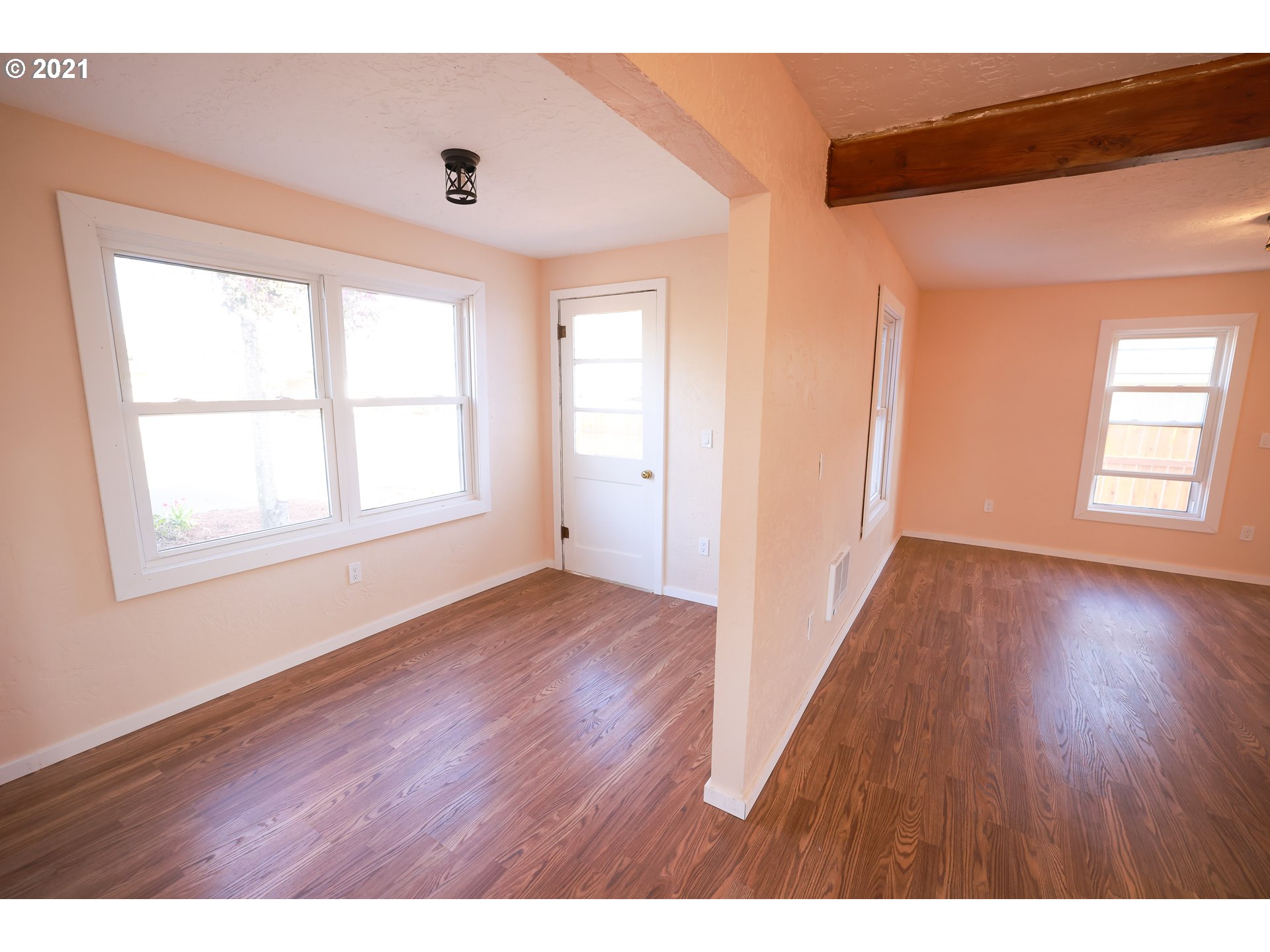 780 28th Street Springfield, OR 97477 - Photo 6 of 26