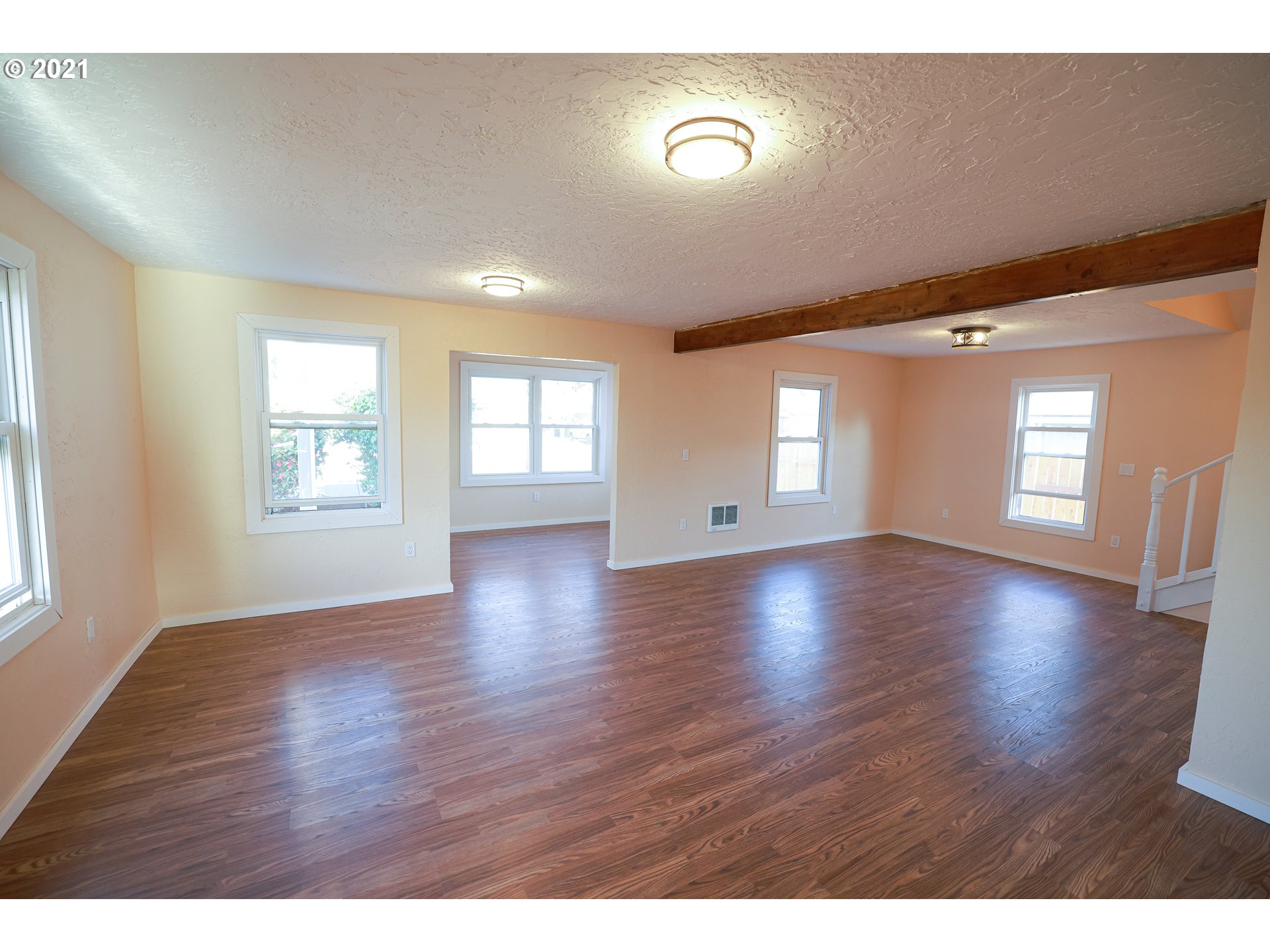 780 28th Street Springfield, OR 97477 - Photo 8 of 26