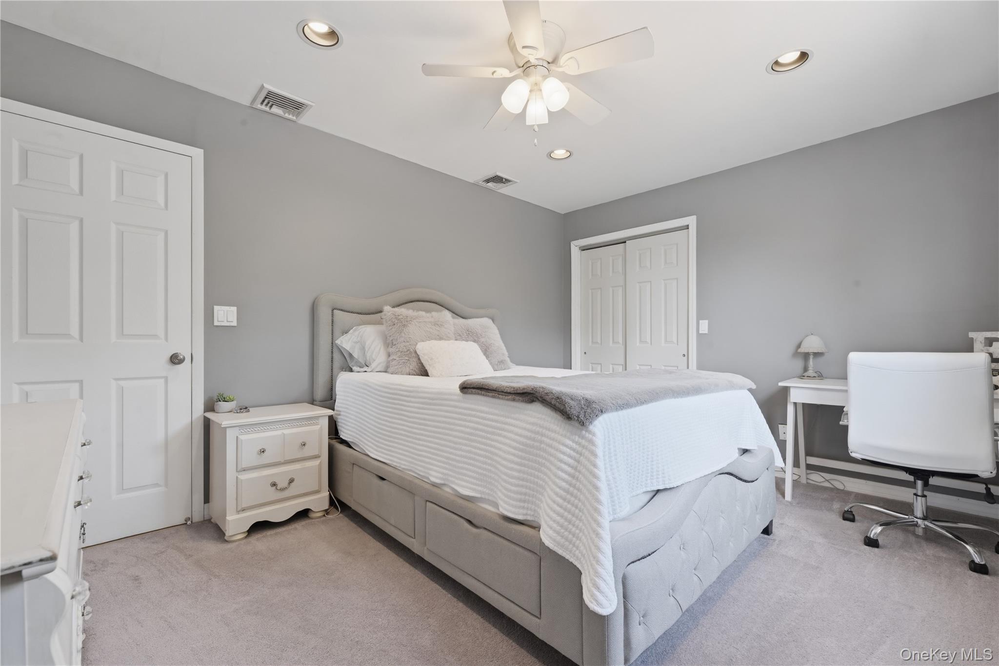 19 Berkshire Road Bethpage, NY 11714 - Photo 25 of 42 Bedroom #2