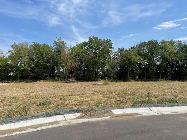 $40,000 | 2512 North Emerald Court, Andover, KS 67002