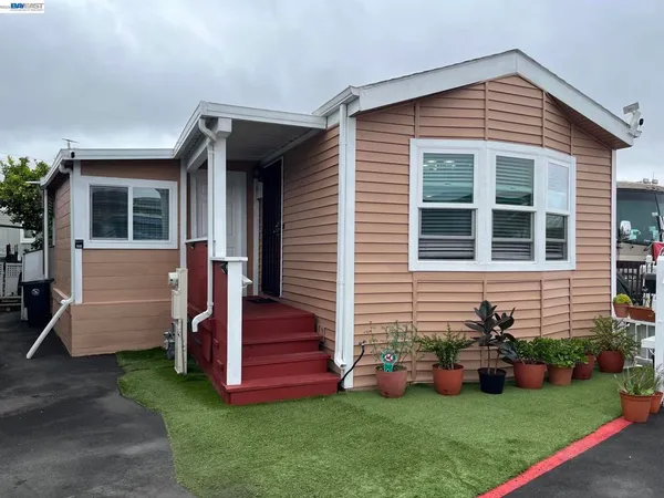 $199,000 | 747 Lewelling Boulevard, San Leandro, CA 94578
