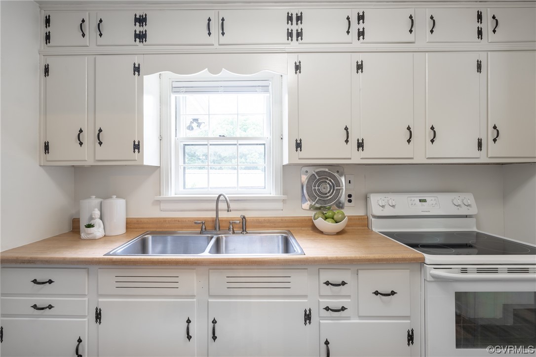 9004 Penguin Road Henrico, VA 23229 - Photo 15 of 42 Plenty of cabinet space