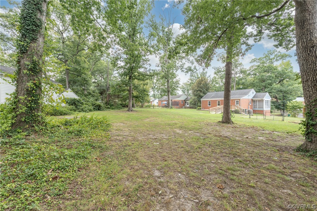 9004 Penguin Road Henrico, VA 23229 - Photo 32 of 42 One of the largest lots in Greenbrier Hills.