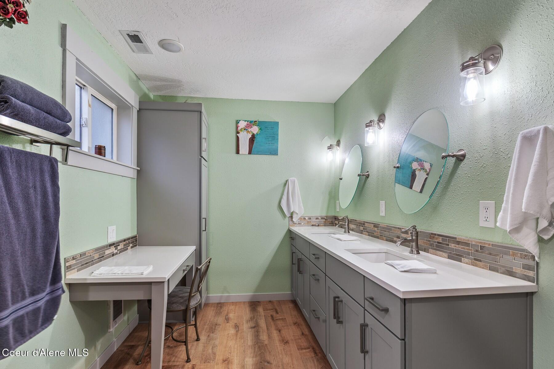 2874 East Hudlow Road Hayden, ID 83835 - Photo 16 of 52 Main Bath