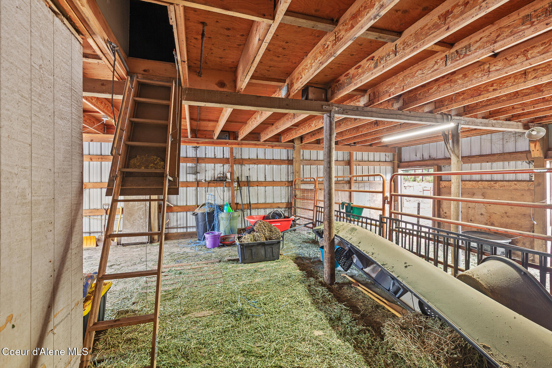 2874 East Hudlow Road Hayden, ID 83835 - Photo 33 of 52 Barn