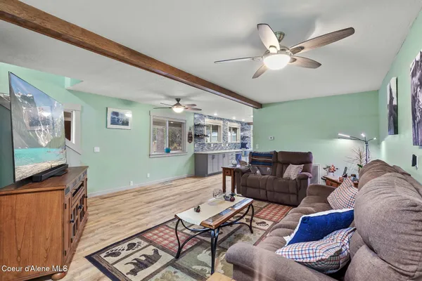 $714,900 | 2874 East Hudlow Road, Hayden, ID 83835