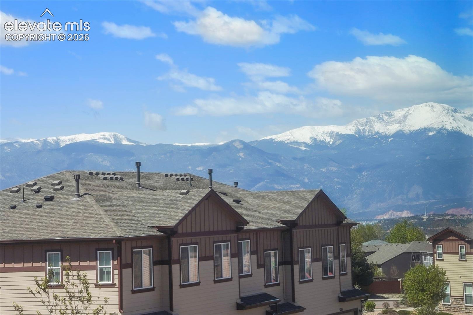 5318 Prominence Point Colorado Springs, CO 80923 - Photo 5 of 29 Gallery Image 5