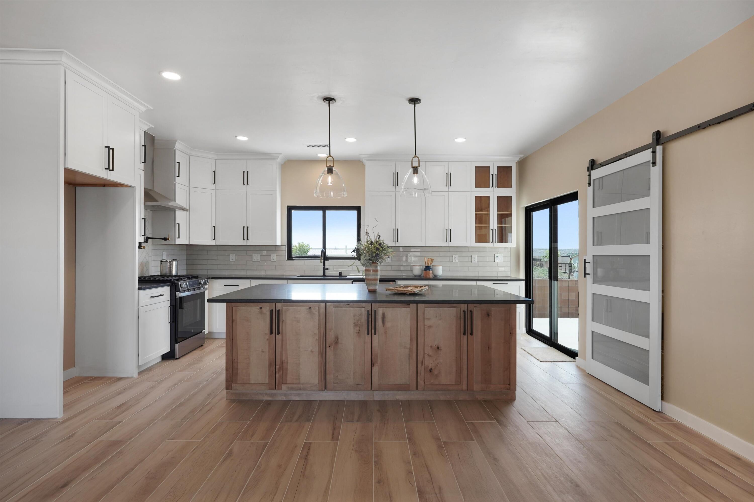 609 2nd Street Northeast Rio Rancho, NM 87124 - Photo 52 of 72 Gallery Image 52