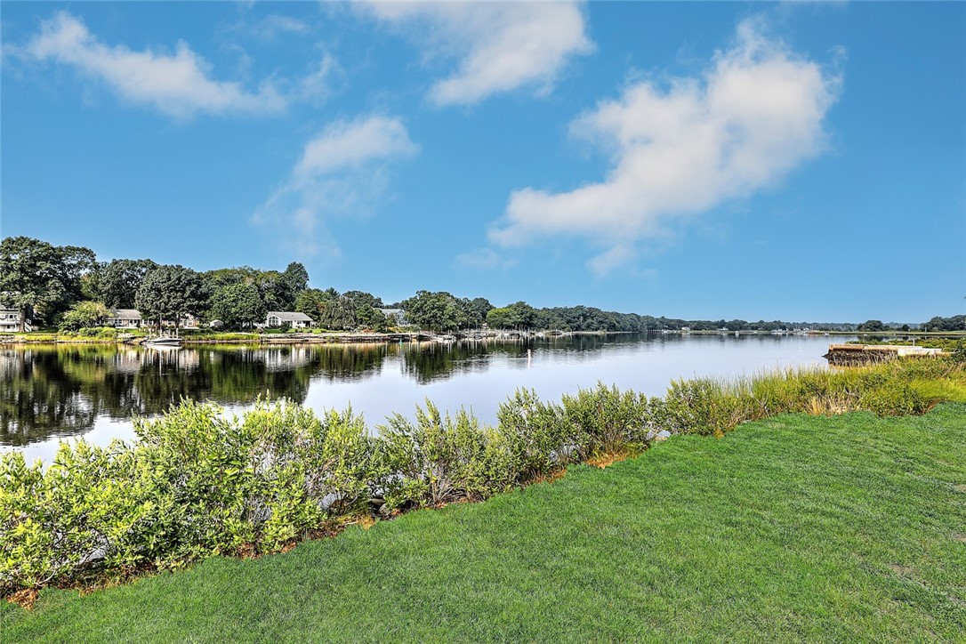 80 New Meadow Road Barrington, RI 02806 - Photo 8 of 45 Gallery Image 8