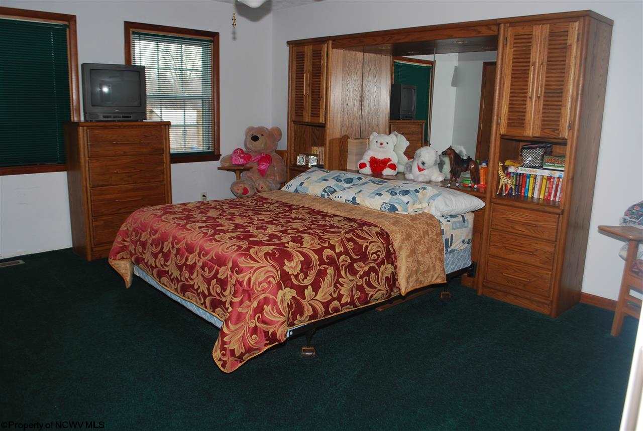 31 Grove Avenue Reedsville, WV 26547 - Photo 11 of 20 Gallery Image 11