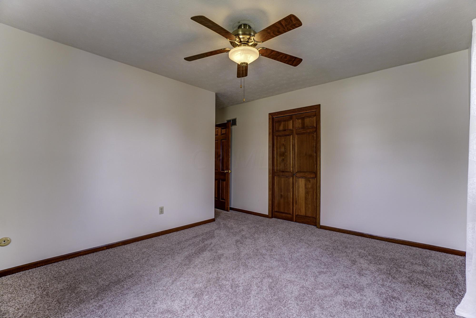 1592 Wheeling Road Lancaster, OH 43130 - Photo 19 of 32 Gallery Image 19