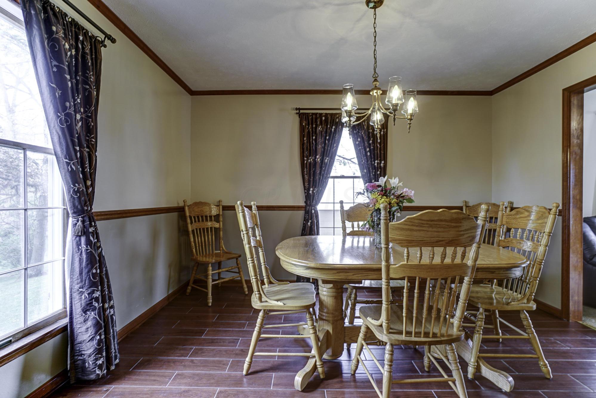1592 Wheeling Road Lancaster, OH 43130 - Photo 5 of 32 Gallery Image 5