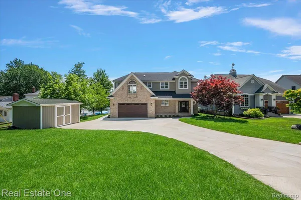 $1,490,000 | 847 Fairview Street, Lake Orion, MI 48362